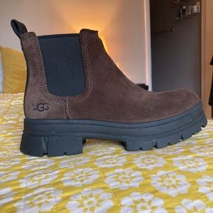 Ugg lug boot